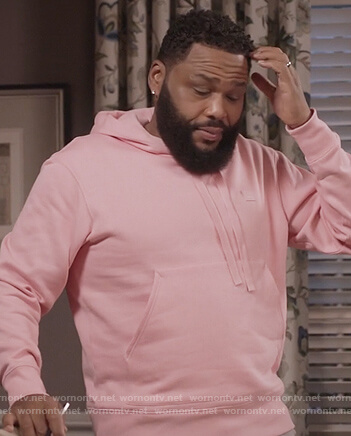 Andre's pink hoodie on Black-ish