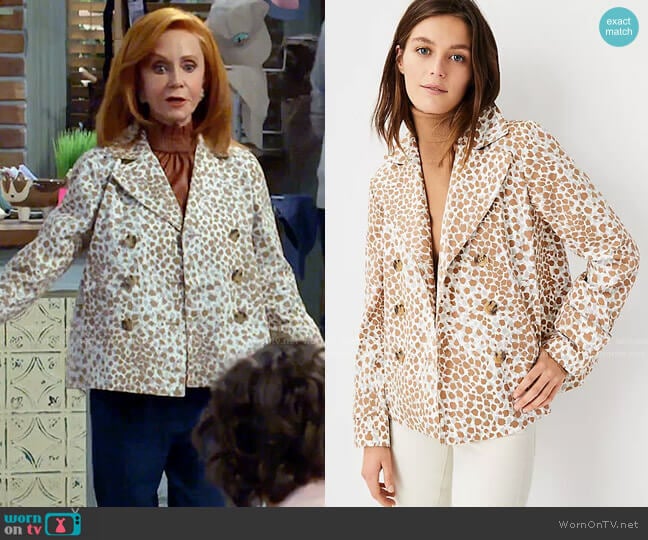 Ann Taylor Leopard Print Peacoat worn by Sheila (Swoosie Kurtz) on Call Me Kat