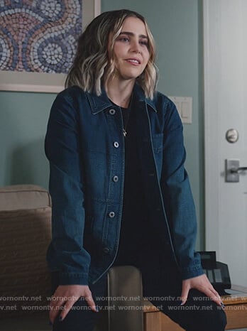 Annie’s oversized denim jacket on Good Girls