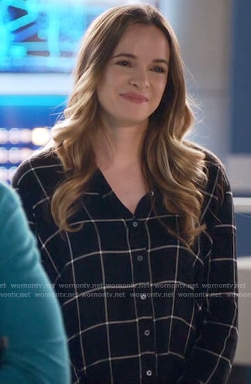 Caitlin’s black checked button down shirt on The Flash