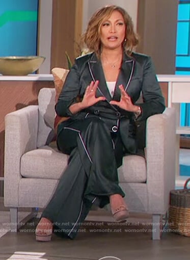 Carrie’s green piping trim blazer and pants on The Talk