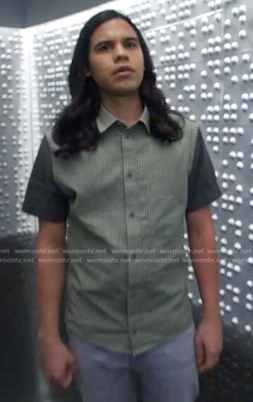 Cisco's green striped shirt with contrast sleeves on The Flash