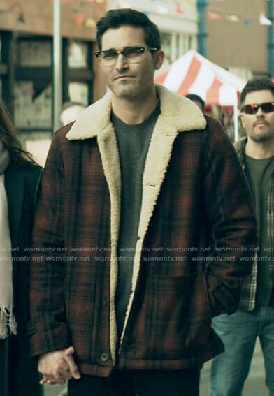 WornOnTV: Clark's red plaid fleece lined jacket on Superman and Lois | Hoechlin | Clothes and Wardrobe from TV