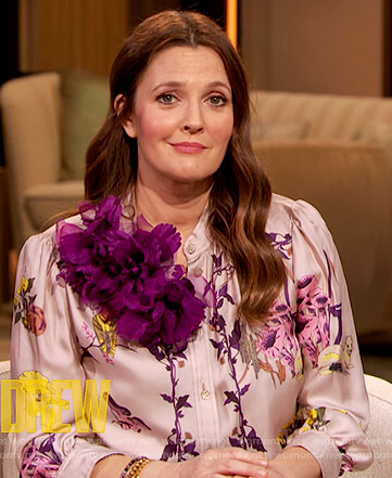 Drew’s pink floral blouse and pants on The Drew Barrymore Show