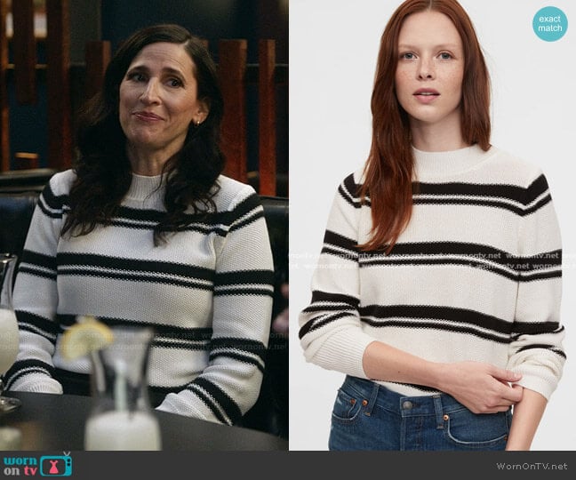 Cropped Mockneck Sweater by Gap worn by Delia (Michaela Watkins) on The Unicorn