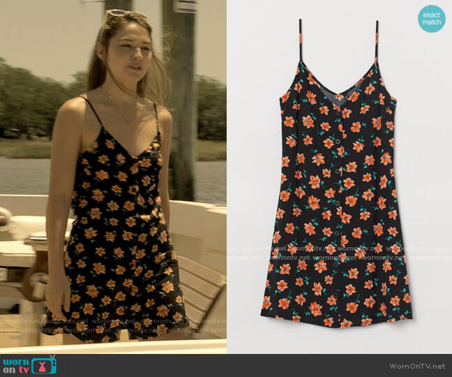 H&M Dress with Buttons in Black/Floral worn by Sarah Cameron (Madelyn Cline) on Outer Banks