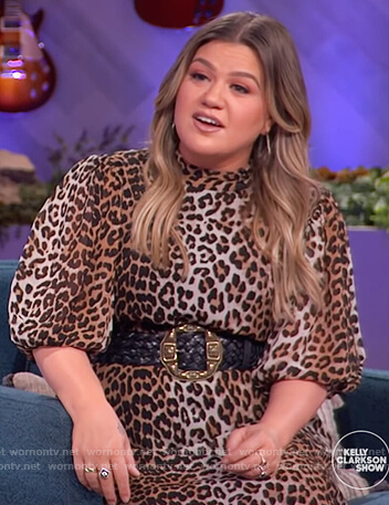 Kelly’s leopard print mini dress on The Kelly Clarkson Show