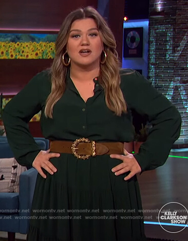 Kelly's green pleated shirtdress on The Kelly Clarkson Show