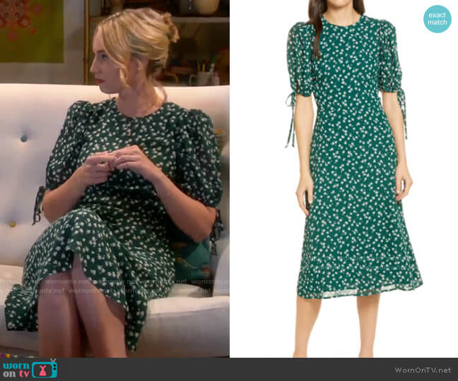 Reformation Oakley Annette Dress worn by Mandy Baxter (Molly McCook) on Last Man Standing