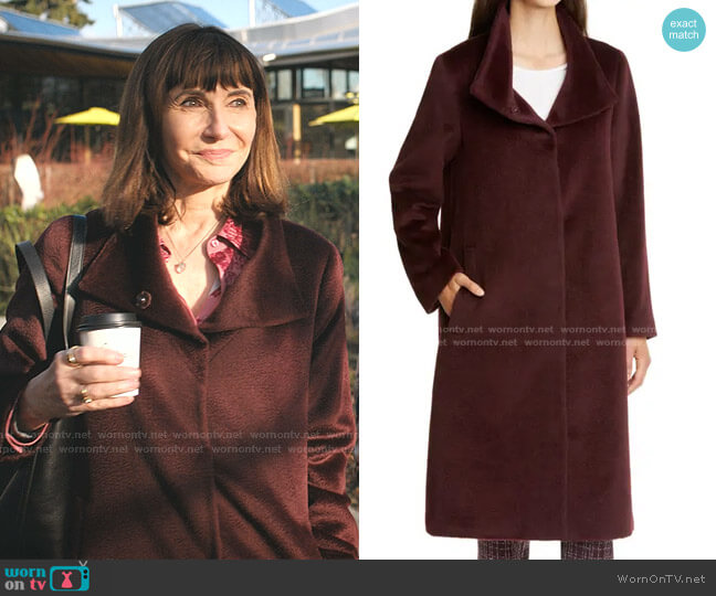 Maggie’s brown coat on Zoeys Extraordinary Playlist