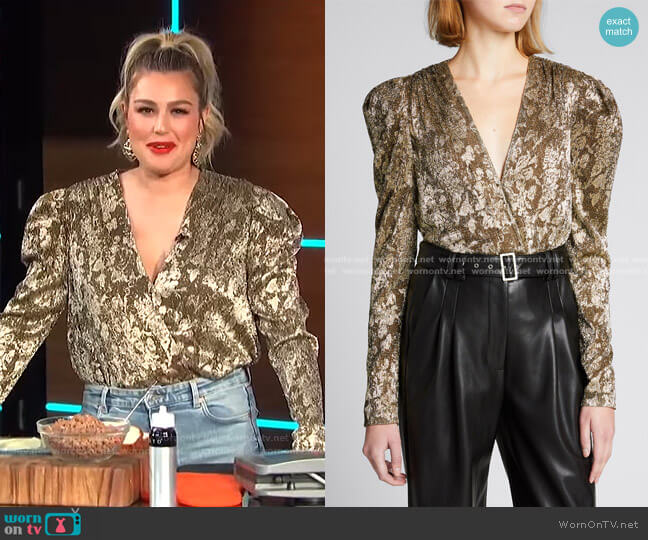 WornOnTV: Carissa’s metallic wrap top on E! News Daily Pop | Carissa ...