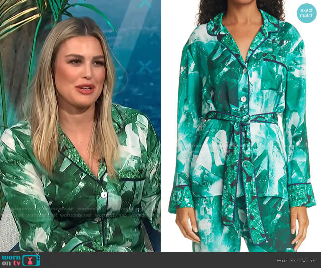 WornOnTV: Carissa’s green printed shirt and distressed jeans on E! News ...