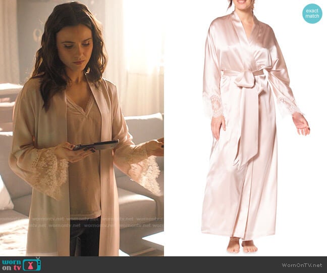 Christine Lingerie Heirloom Silk Charmeuse Long Robe worn by Abigael Jameson-Caine (Poppy Drayton) on Charmed