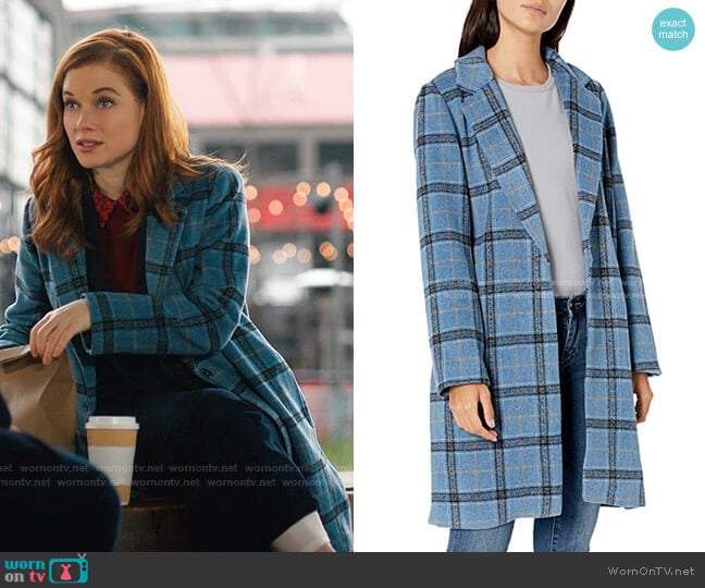 Robyn Coat by Cupcakes and Cashmere worn by Zoey Clarke (Jane Levy) on Zoeys Extraordinary Playlist