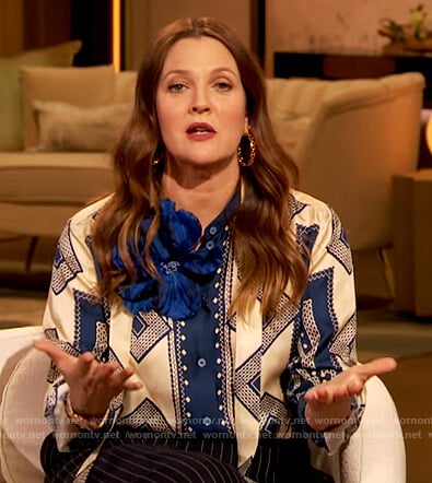 Drew’s geometric print tie neck blouse on The Drew Barrymore Show