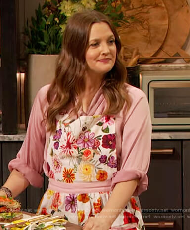 Drew’s floral apron on The Drew Barrymore Show