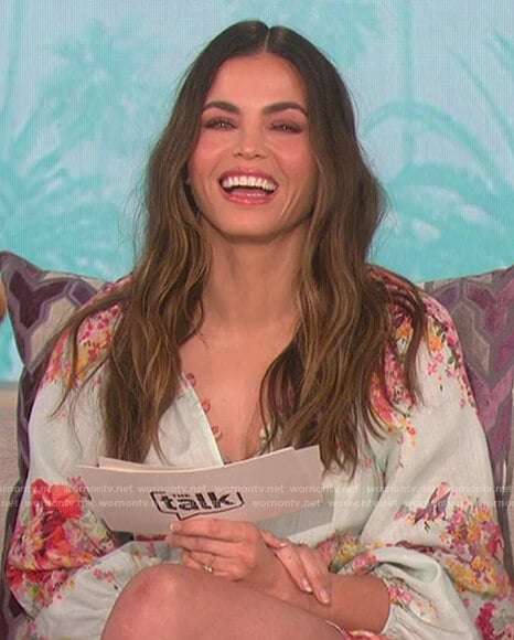 Jenna Dewan’s mint floral print blouse and shorts on The Talk