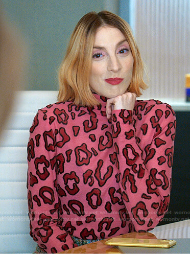 Lauren's pink leopard sweater on Younger
