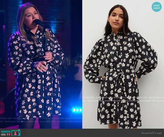 Belt printed dress by Mango worn by Kelly Clarkson on The Kelly Clarkson Show