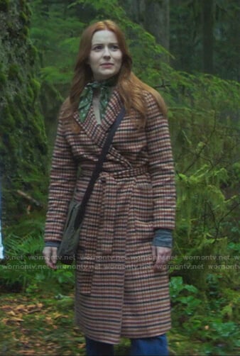 Nancy’s beige checked wrap coat on Nancy Drew