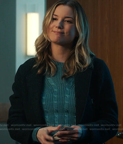 Nic's blue cable knit sweater on The Resident