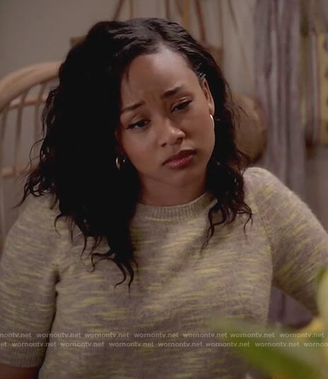 Olivia's yellow space dye short sleeve sweater on Black-ish