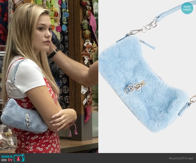 Pretty Little Thing Baby Blue Faux Fur Silver Chain Shoulder Bag worn by Kate Wallis (Olivia Holt) on Cruel Summer