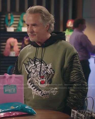 Rick's green tiger hoodie on Kenan