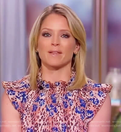 Sara's leopard print ruffle top on The View