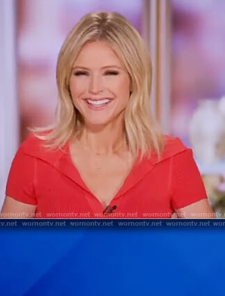 Sara’s red ribbed polo on The View