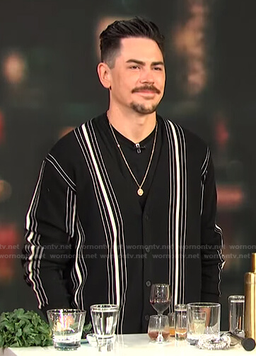 Tom Sandoval's black striped cardigan on E! News Daily Pop