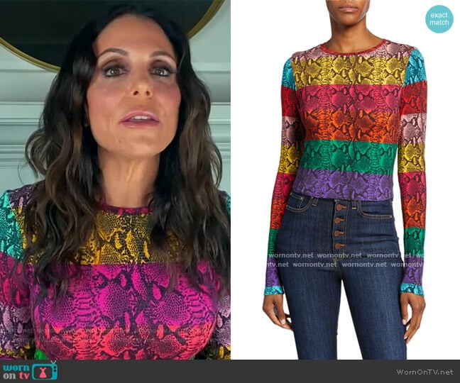 Delaina Colorblock Snake-Print Crewneck Long-Sleeve Crop Top by Alice + Olivia worn by Bethenny Frankel on The Kelly Clarkson Show