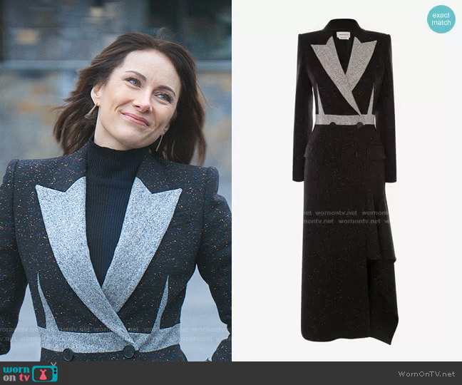 Double-Breasted Donegal Coat by Alexander McQueen worn by Quinn (Laura Benanti) on Younger