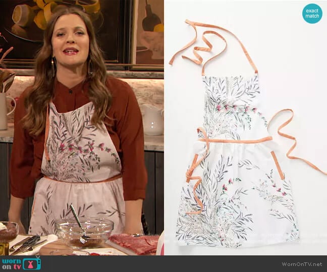 Printemps Apron by Anthropologie worn by Drew Barrymore on The Drew Barrymore Show