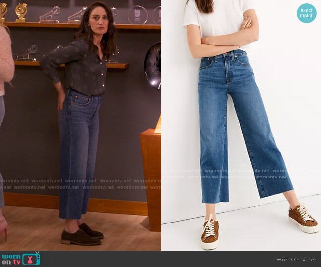 Madewell Slim Wide-Leg Jeans in Crownridge Wash: Raw-Hem Edition worn by Dawn Solano (Sara Bareilles) on Girls5eva