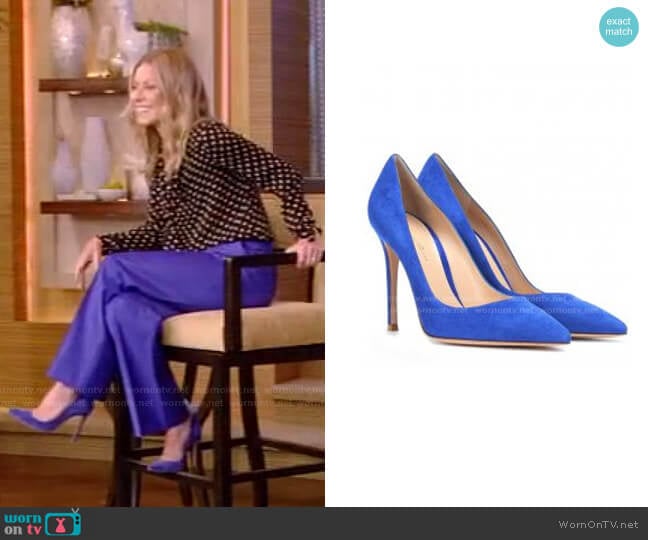 Suede Pumps by by Gianvito Rossi worn by Kelly Ripa on Live with Kelly and Mark