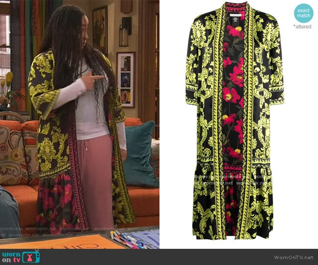 Dottie reversible kimono by Alice + Olivia worn by Raven Baxter (Raven-Symoné) on Ravens Home