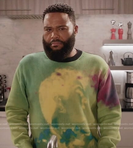 Andre's green tie dye sweater on Black-ish