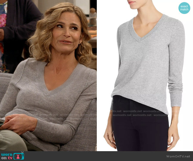 Aqua V-Neck Cashmere Sweater worn by Jean Raines (Kyra Sedgwick) on Call Your Mother