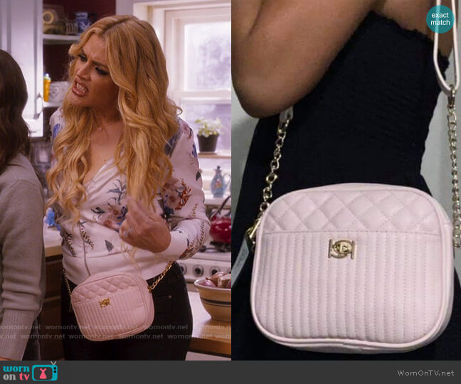 Bebe Hazel Multi Quilt Camera Crossbody worn by Summer Dutkowsky (Busy Philipps) on Girls5eva