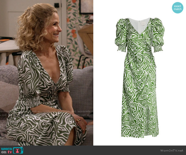Jean’s green zebra print dress on Call Your Mother