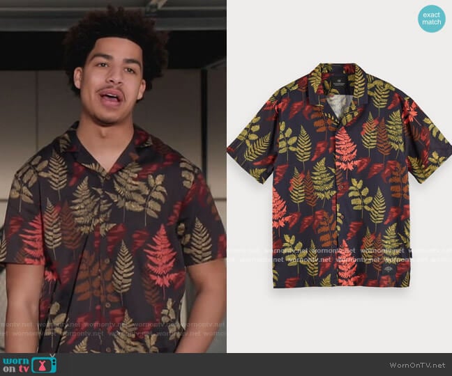 Hawaiian shirt in Combo A by Scotch and Soda worn by Andre Johnson Jr (Marcus Scribner) on Black-ish