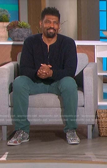 Deon Cole’s silver glitter sneakers on The Talk