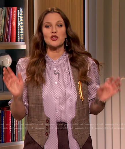 Drew’s lavender satin tie neck blouse on The Drew Barrymore Show