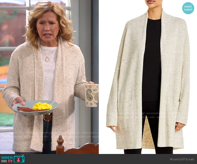 Vanessa’s beige speckled cardigan on Last Man Standing