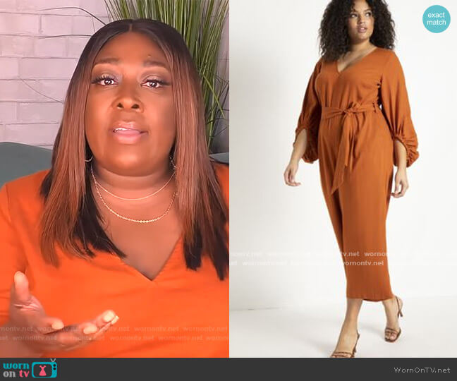 Puff Sleeve Linen Jumpsuit by Eloquii worn by Loni Love  on The Real