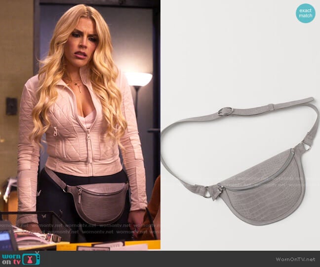 H&M Crocodile-patterned Belt Bag worn by Summer Dutkowsky (Busy Philipps) on Girls5eva