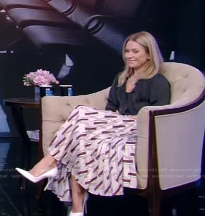 Kelly’s pink printed pleated skirt on Live with Kelly and Ryan