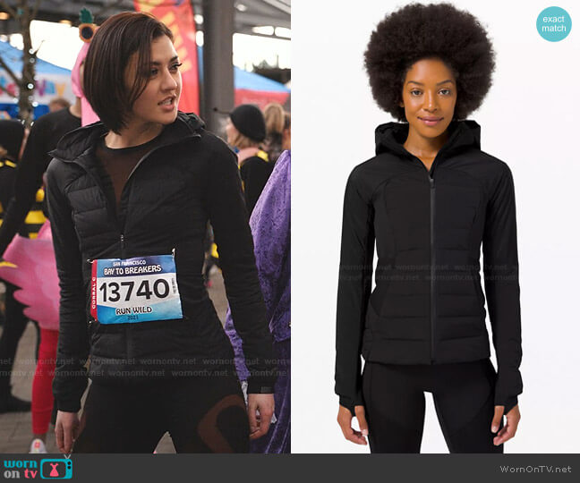 Rose’s black puffer jacket on Zoeys Extraordinary Playlist