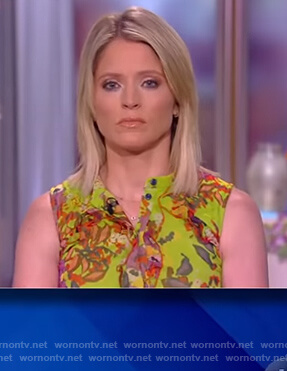 Sara’s green floral print sleeveless dress on The View
